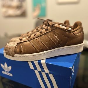 Bronze adidas W size 6